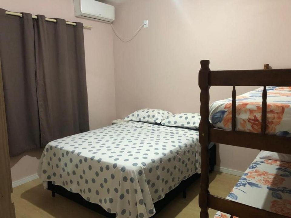 Casa Com 2 Quartos, Para 6 Pessoas Em Ponta Das Canas ฟลอเรียนอโปลิส ภายนอก รูปภาพ